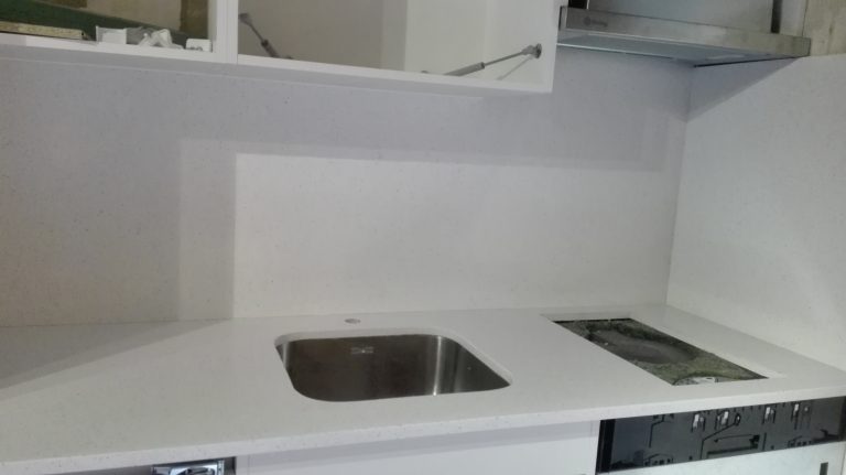 Reforma cocina con fuegos encastados