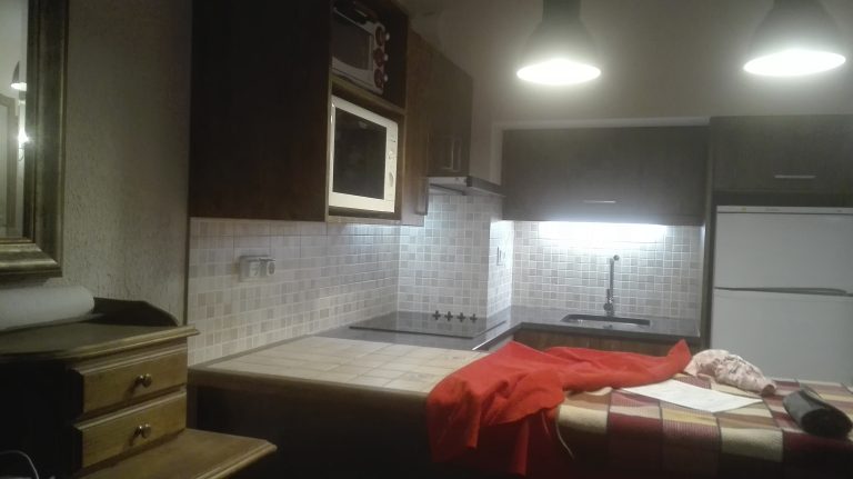 Reforma cocina abierta con barra